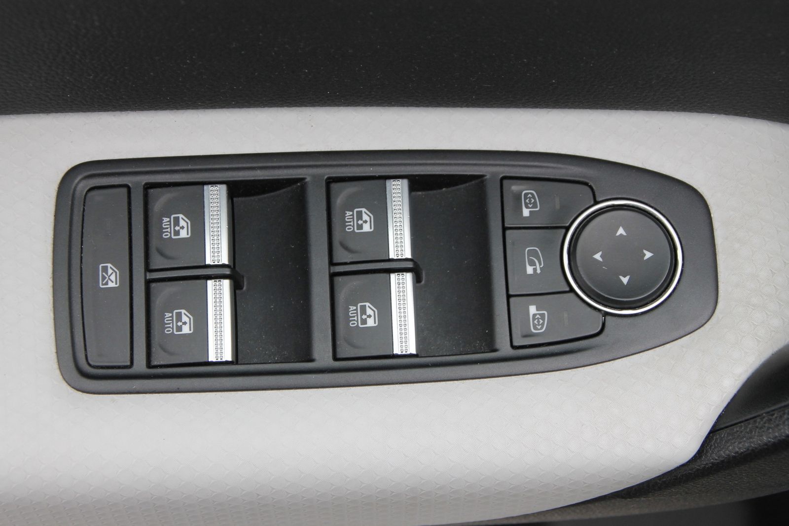 Fahrzeugabbildung Renault Captur EDITION ONE E-TECH PLUG-IN 160