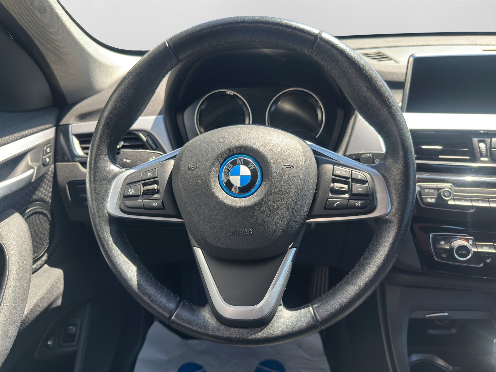 BMW X1 xDrive 25 e Advantage | Business | LED | WKR foto 9