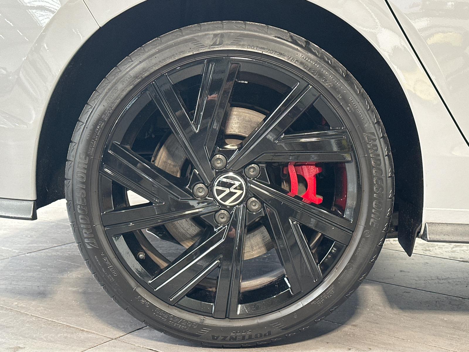 Volkswagen Golf 2.0 TSI OPF GTI NAV+LED+KAM+SHZ+KEYLESS, миниатюра 3
