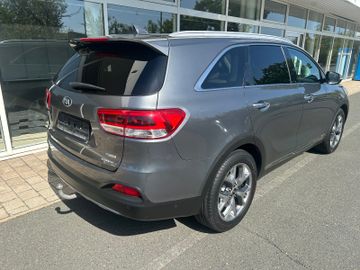 KIA Sorento - 4
