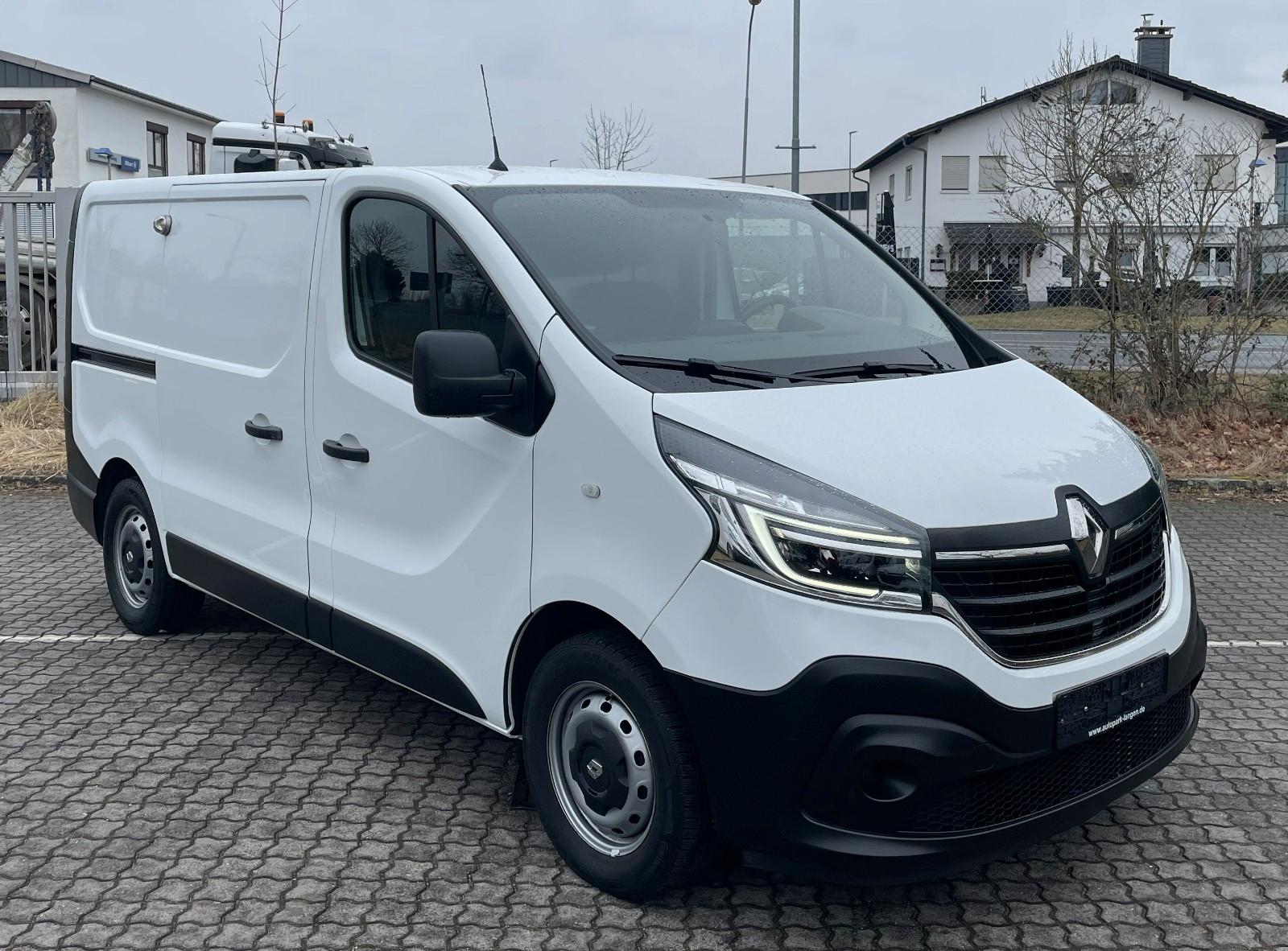 Renault Trafic L1H1 2.0 WÜRTH Regale Klima Blueth. PDC