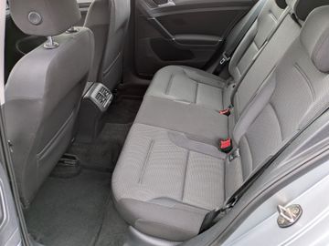 Volkswagen Golf - 7