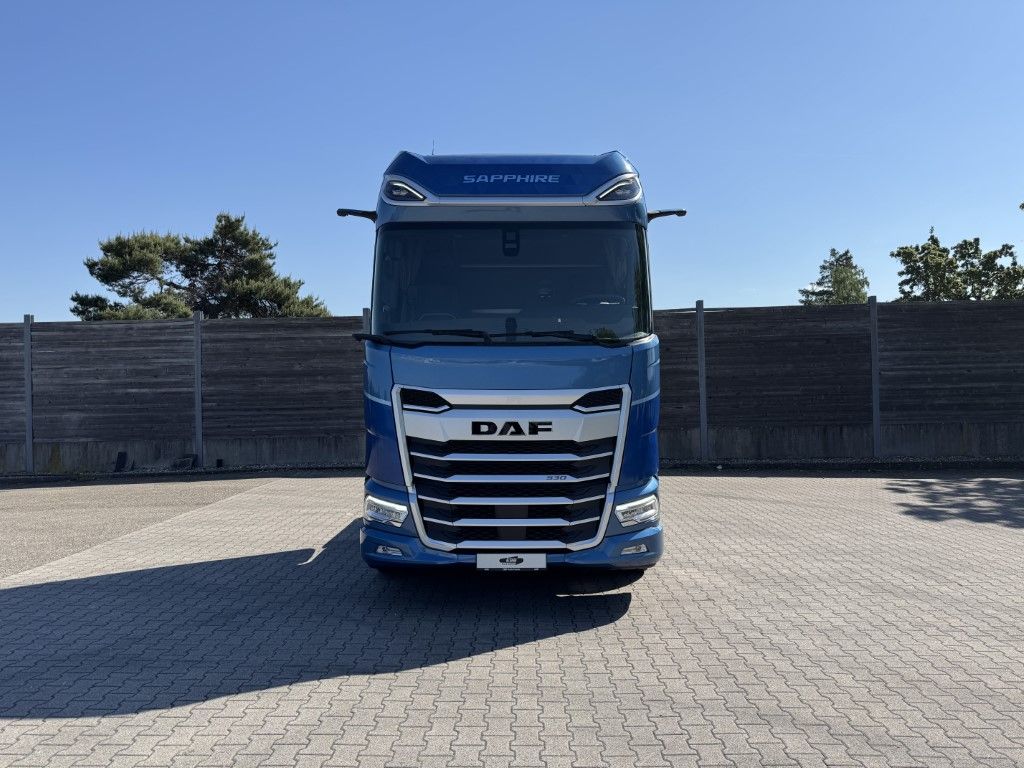 Fahrzeugabbildung DAF FT XG  530 BLAU METALLIC Limited Edition