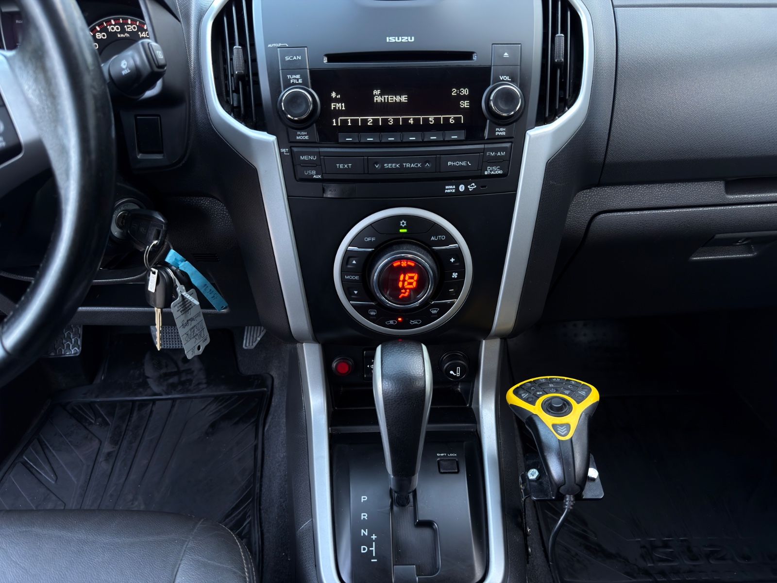 Fahrzeugabbildung Isuzu D-Max Double Cab 4WD Premium|SCHNEEPFLUG|AUTOMAT
