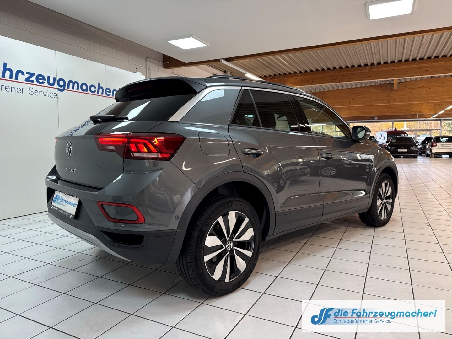 Fahrzeugabbildung Volkswagen T-Roc Move Navi Digitales Cockpit LED Apple CarP