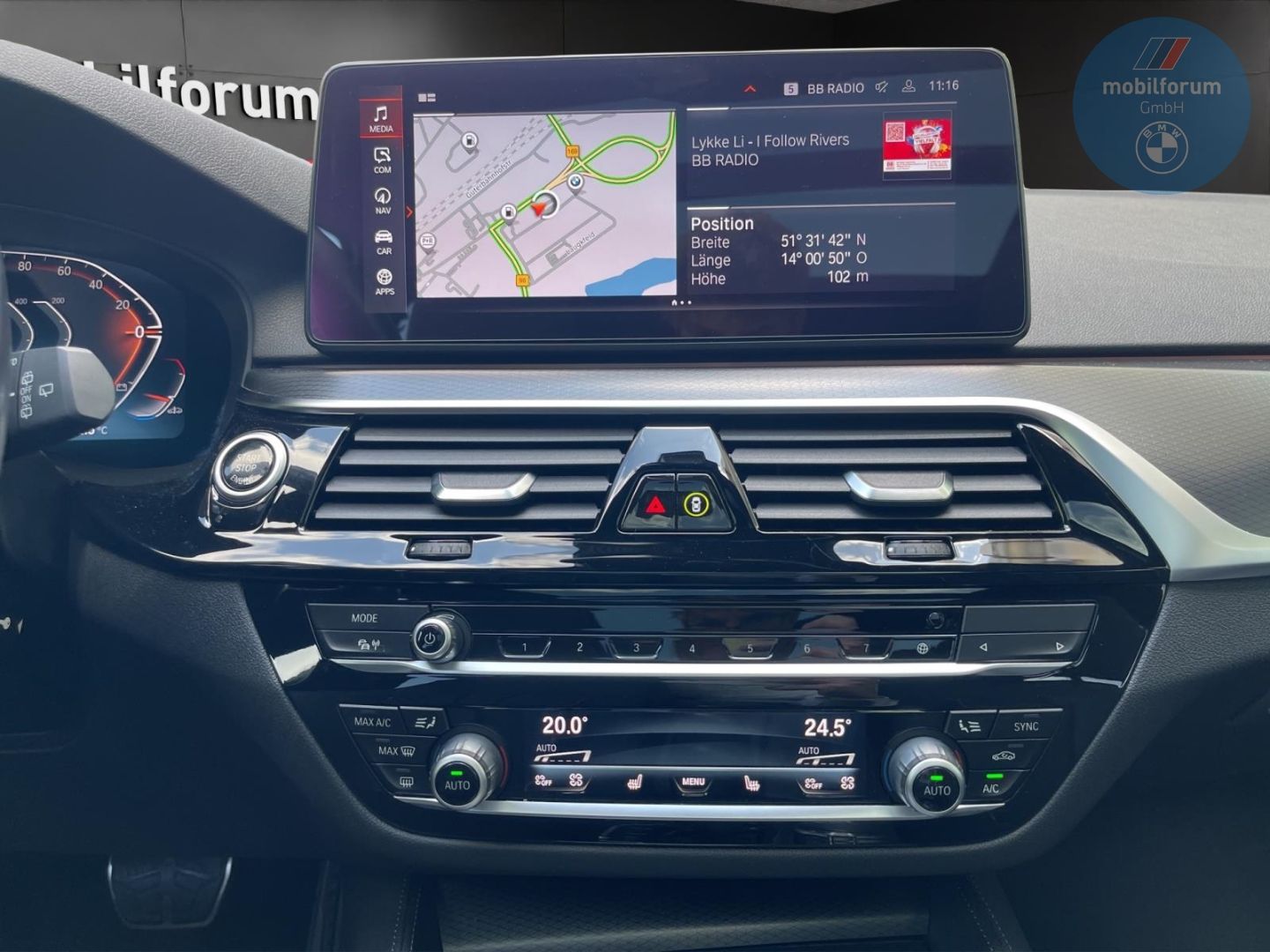 BMW 530 i Touring M-Sport AHK StandHZG Panorama foto 11