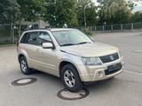 Suzuki Grand Vitara 2.0 Comfort 4X4+Klima+AHK+TÜV - Suzuki Grand Vitara: 2.4