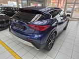 Infiniti QX30 4X4,AHK,PANO,ALU,STANDHZG - Infiniti QX30 Gebrauchtwagen
