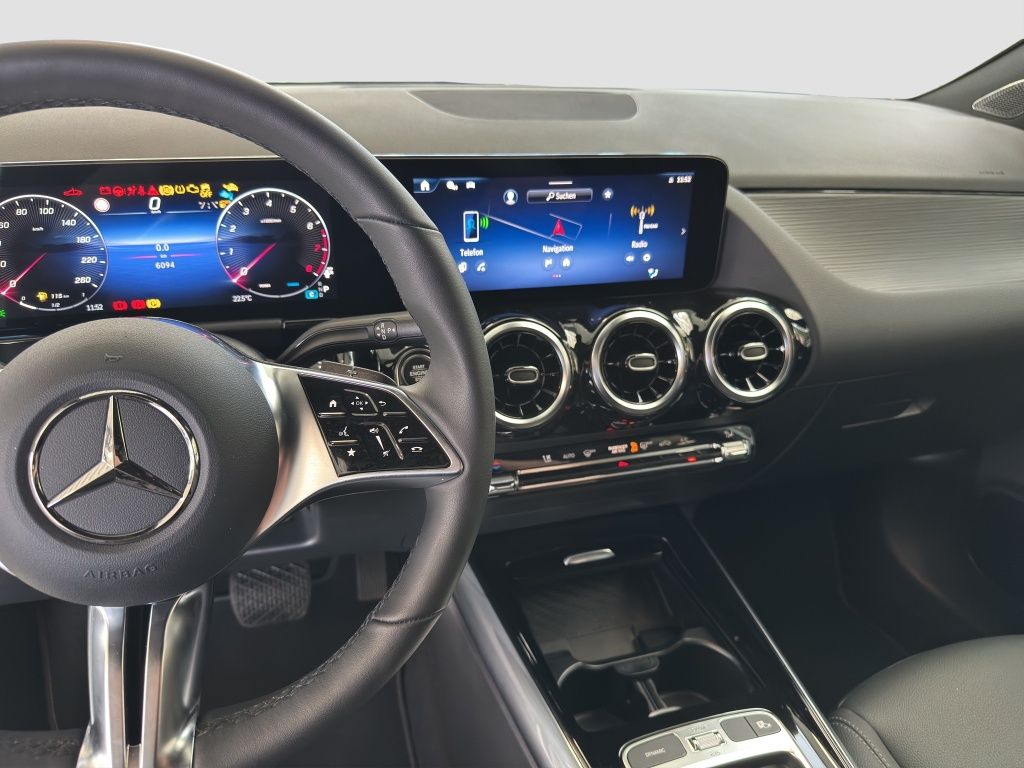 Fahrzeugabbildung Mercedes-Benz B 200 LED*PDC*ParkAss*SpurH*SpurW*el.Heck*ACC*LM