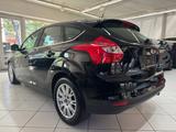 Ford Focus 1.6Lim. Titanium PDC Klimaautom. TüV 12-26 - Behindertengerechte Ford Focus