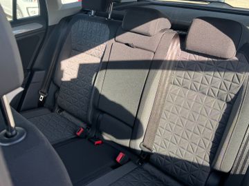 Volkswagen Tiguan - 9