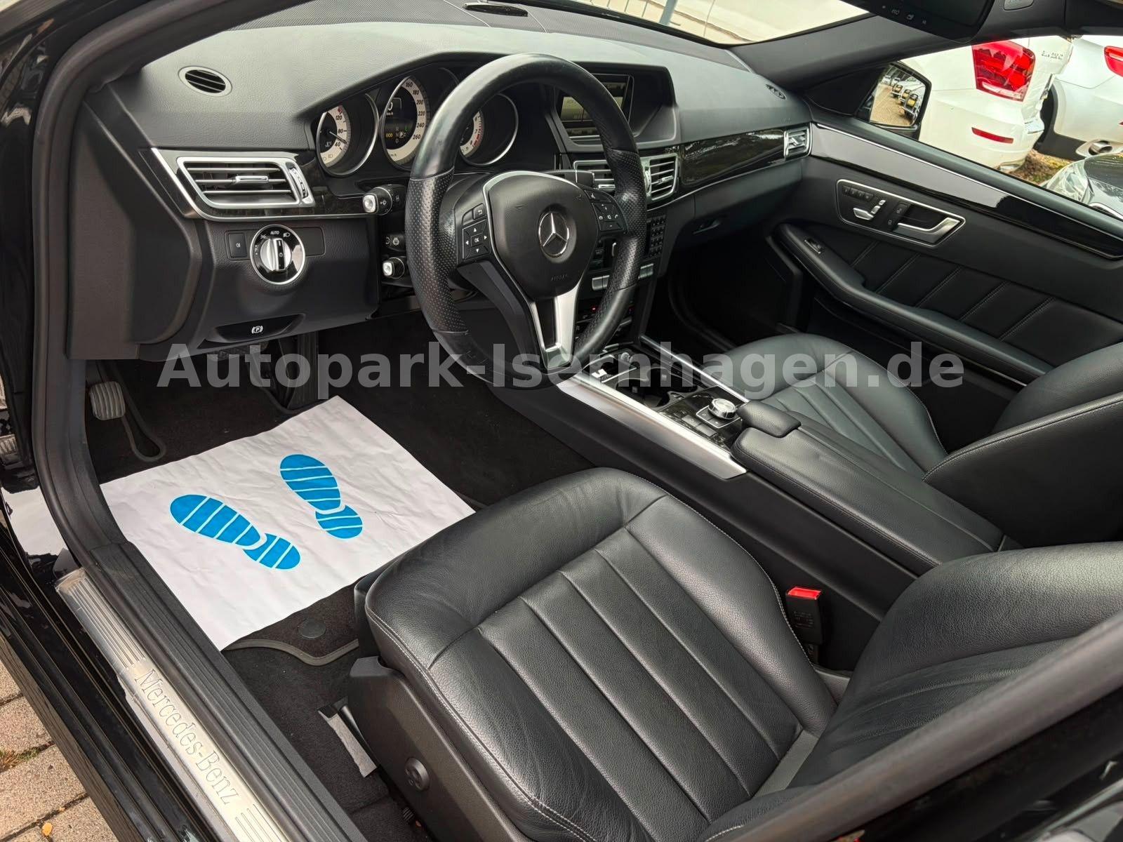 Mercedes-Benz E 300 Avantgarde*FL*Pano*Leder*4xSZH*Keyless*Xen
