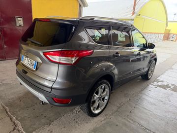 Ford Kuga - 4