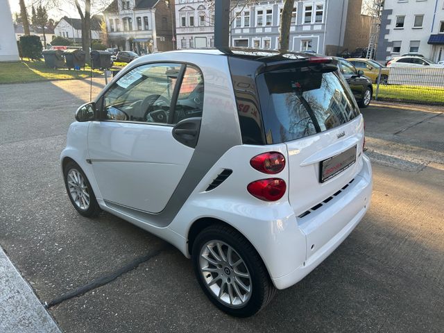 Fahrzeugabbildung Smart ForTwo Aut.+NaviZB+Klima+LM+WR+Panorama