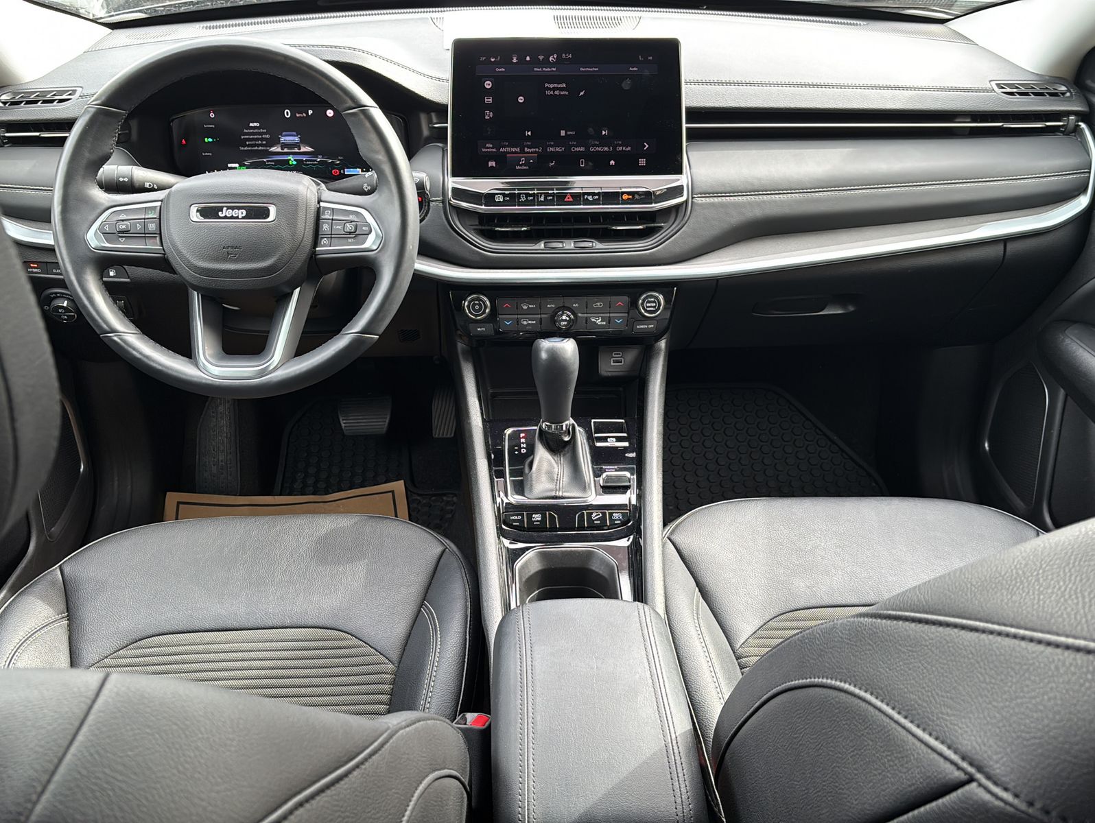 Fahrzeugabbildung Jeep Compass 1.3 T4 Plug-In Hybrid Limited 4xe 140kW