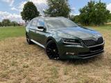 Skoda Superb 2.0 TDI SCR 140kW DSG 4x4 L&K Combi L&K - Skoda Superb mit Diesel-Antrieb: Leder, Allradantrieb, Kombi