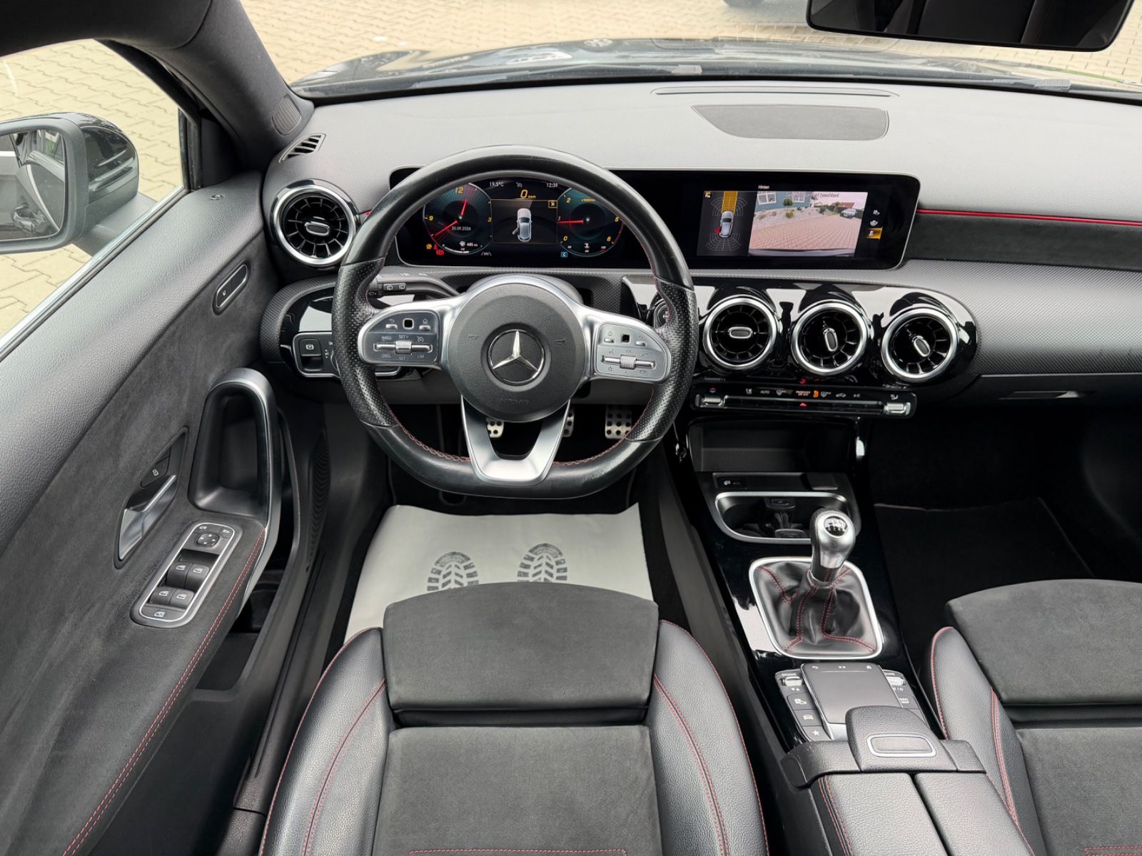 Fahrzeugabbildung Mercedes-Benz A 180 d°AMG Line°Kamera°LED°Navi°Shz°