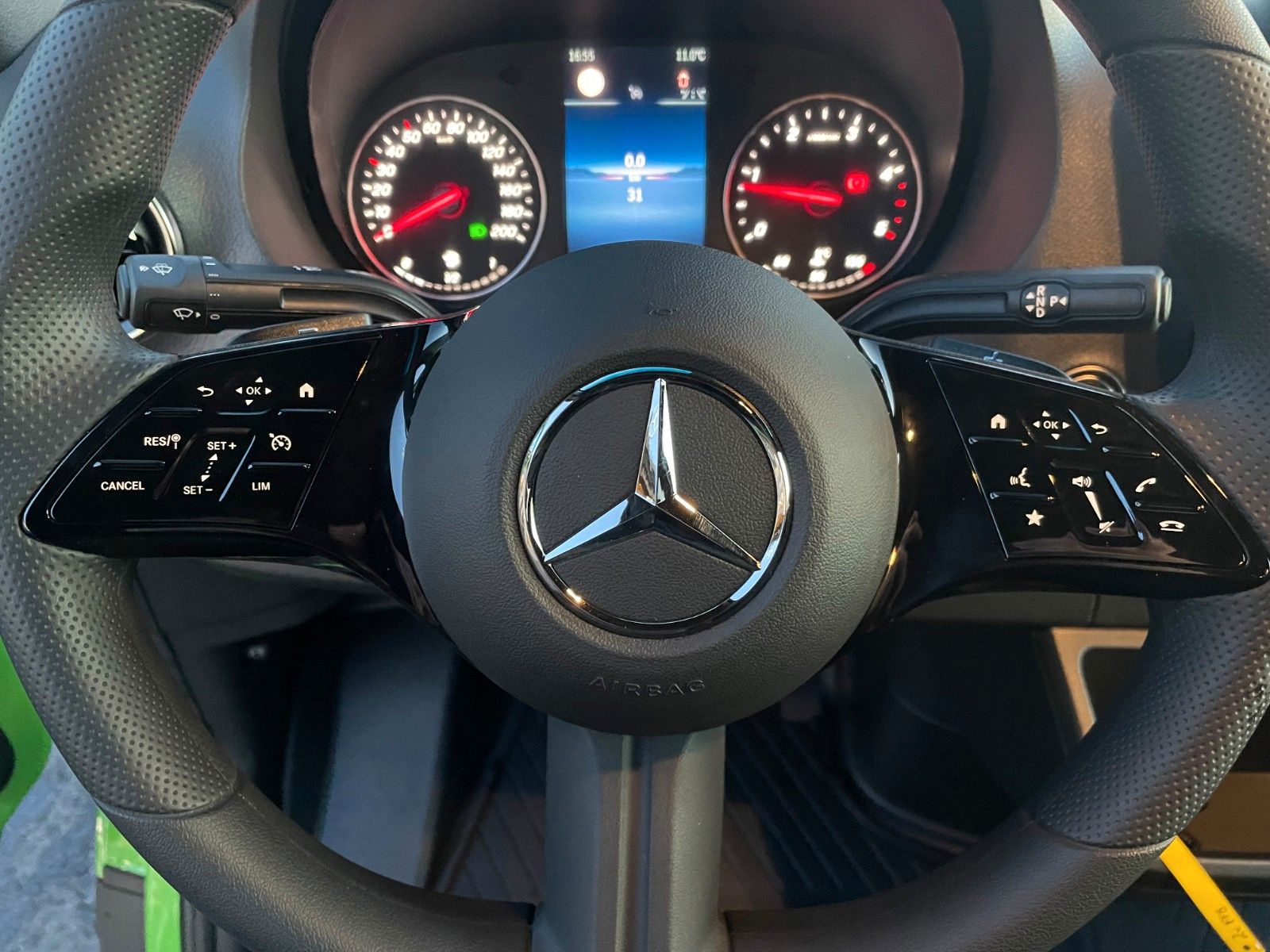 Fahrzeugabbildung Mercedes-Benz Sprinter 317 CDI DoKa 3665 9G Klima AHK3,5to