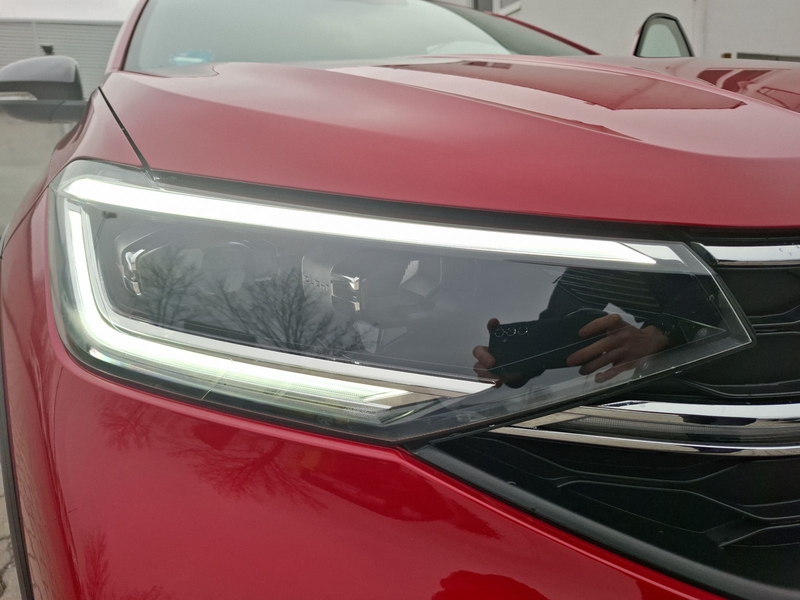 Fahrzeugabbildung Volkswagen Taigo Move DSG Matrix Navi ACC RFK SHZ AID