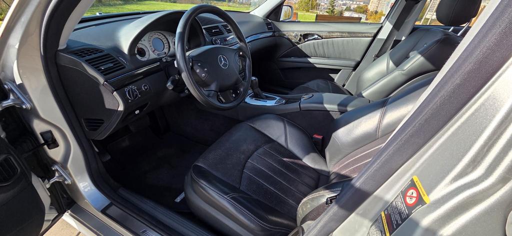 Mercedes-Benz E 55 AMG