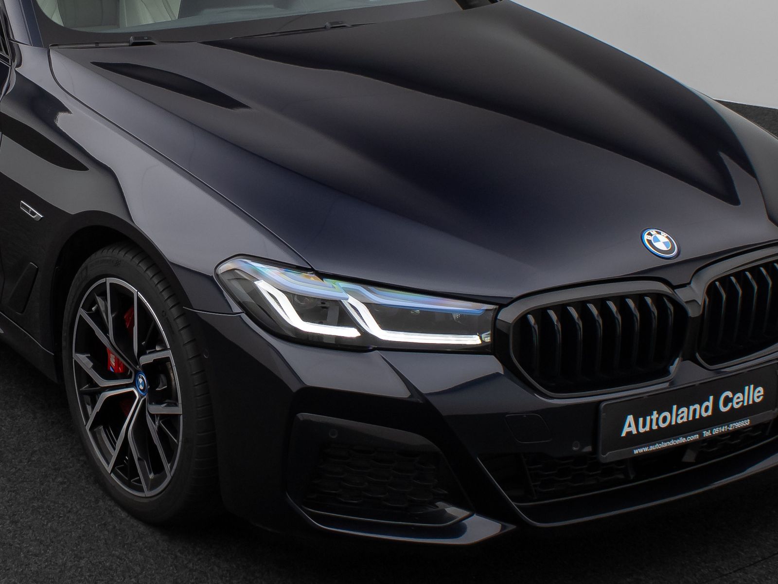 Fahrzeugabbildung BMW 530e xD M Sport Pro Panoram Kamera Laser HUD H/K