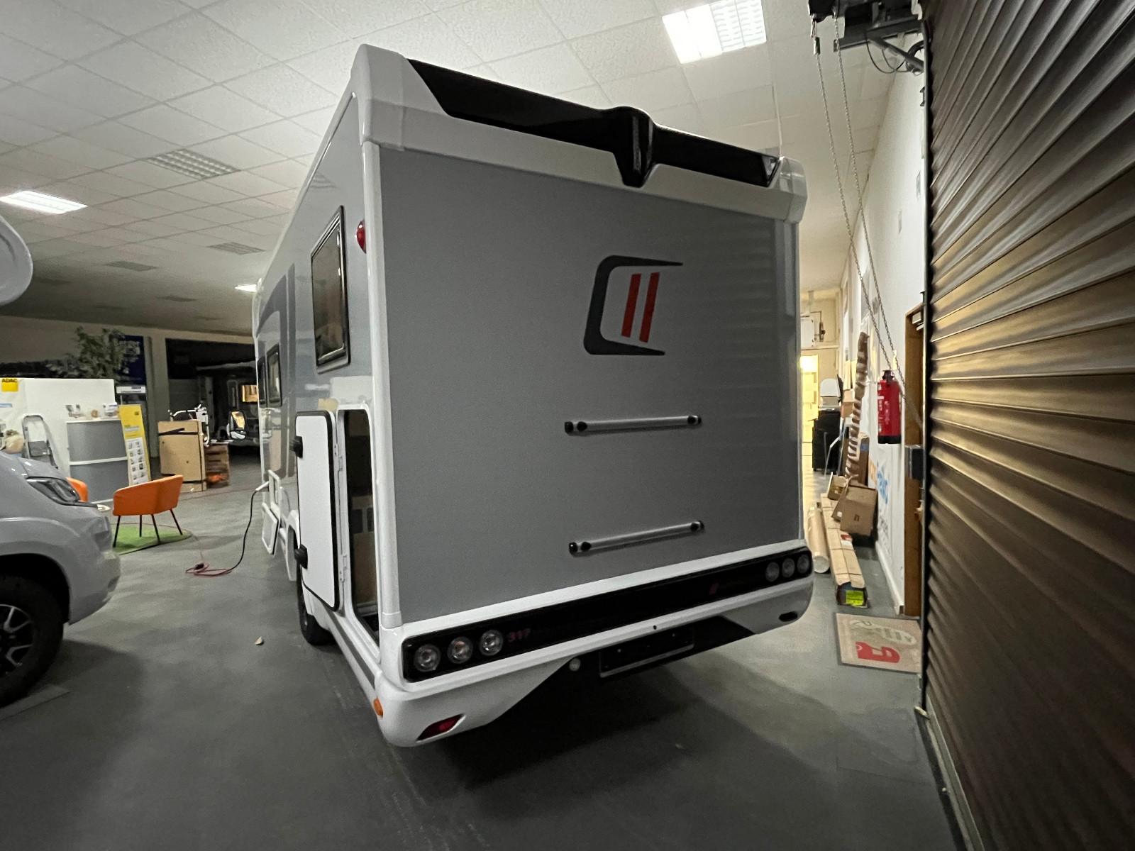 Challenger 317 Graphite Solar Markise Arctic