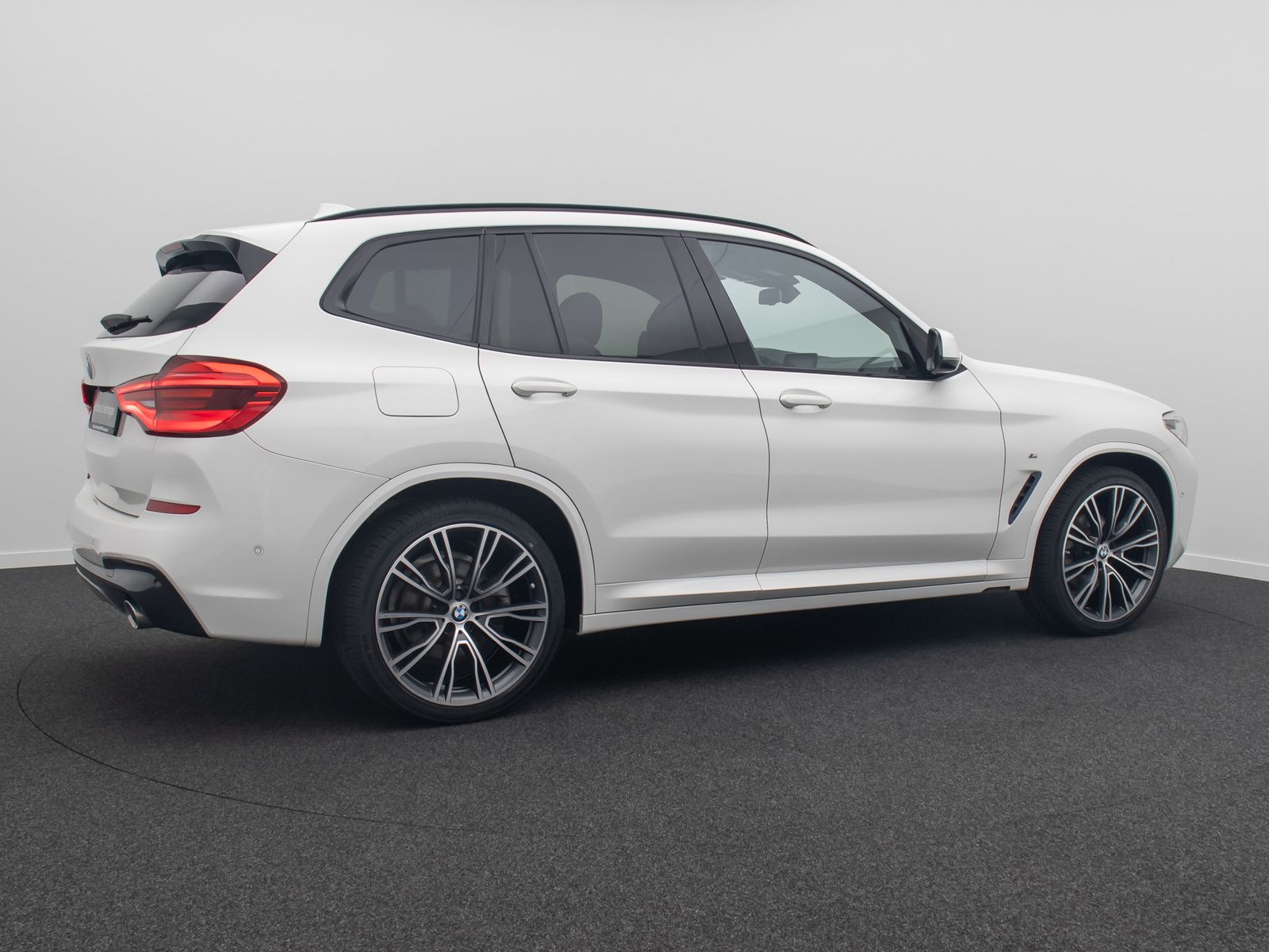 Fahrzeugabbildung BMW X3 xD20d M Sport Kamera Panorama HUD DAB HiFi