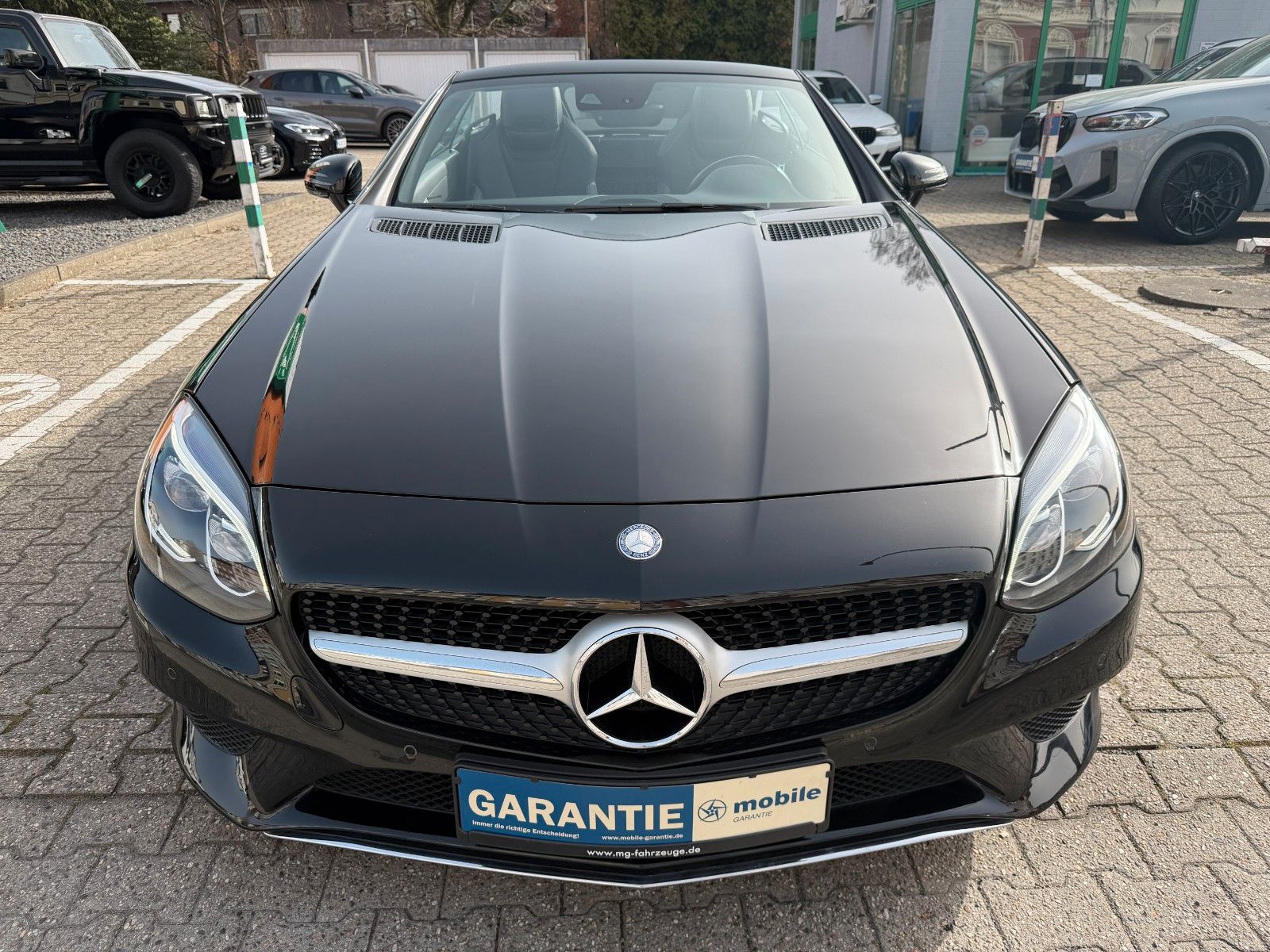Fahrzeugabbildung Mercedes-Benz SLC 300 SPORT LED NAVI LEDER MEMORY AIRSCARF