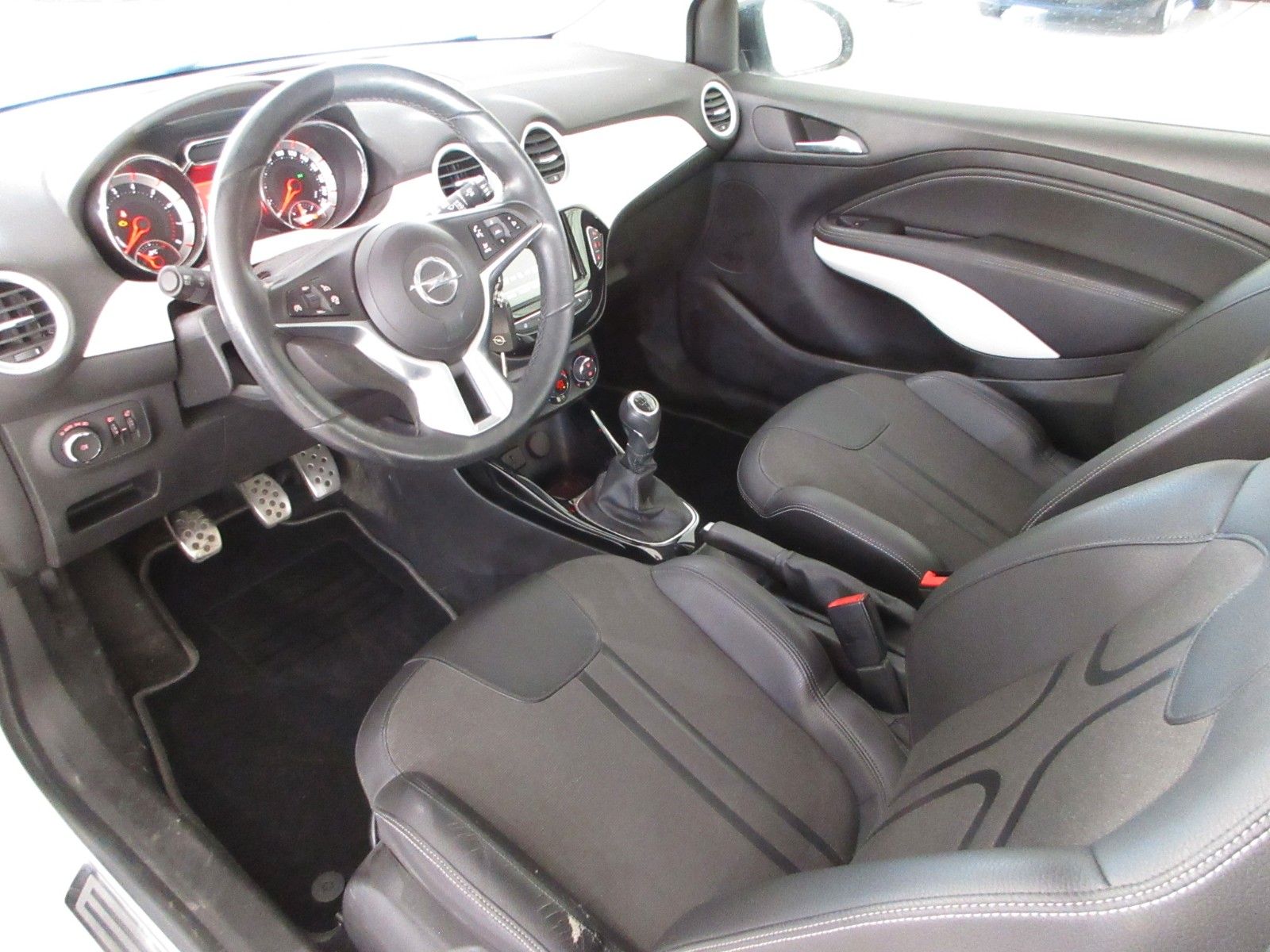 Fahrzeugabbildung Opel Adam Slam 1.0T SHZ/LHZ/LED/ALU17"