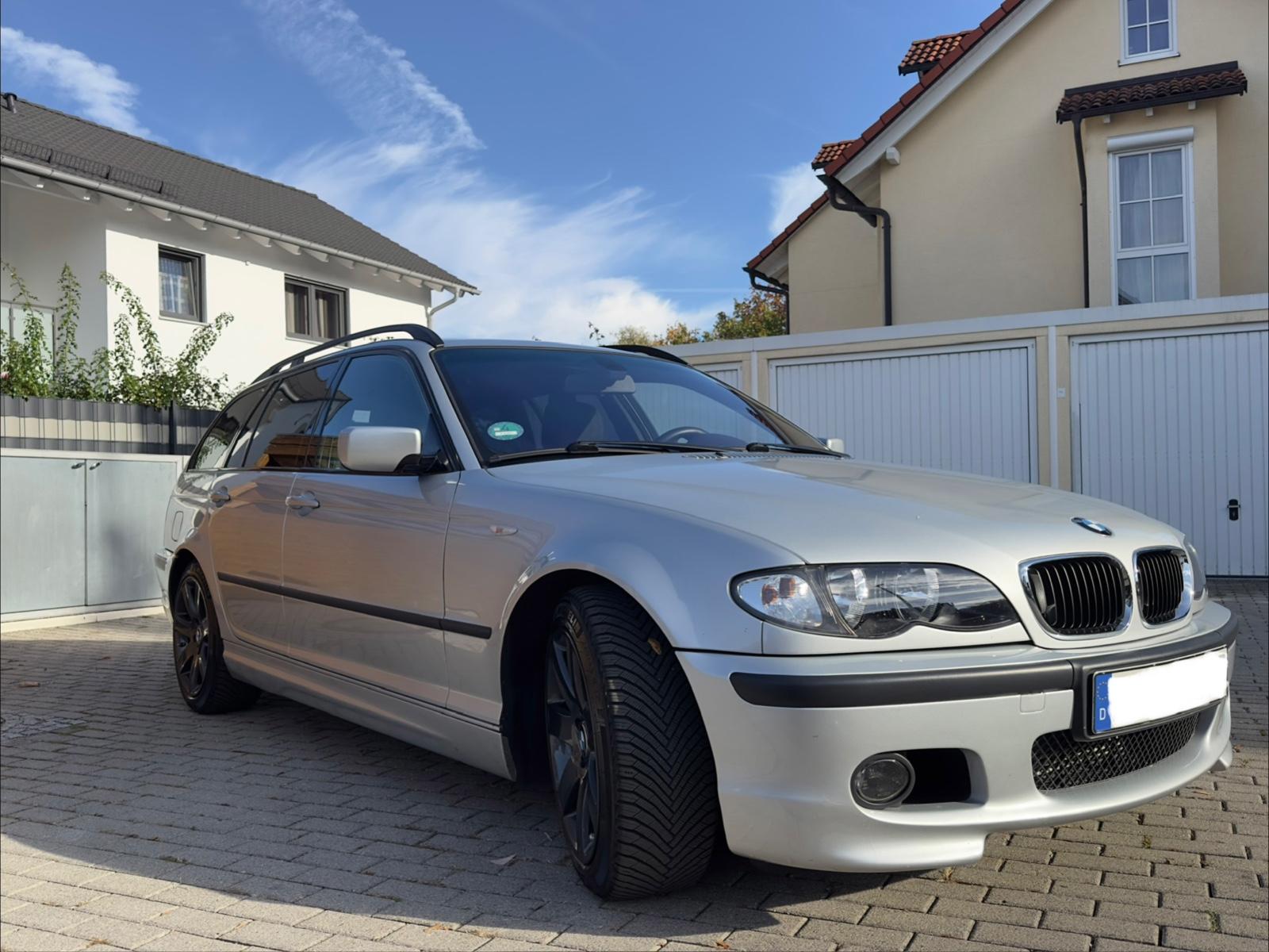 BMW 320 2005 — interior