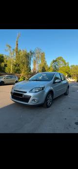 Renault Clio Grandtour Night & Day 1.6 16V 110 Auto ... - Renault Clio aus 2011: Grandtour
