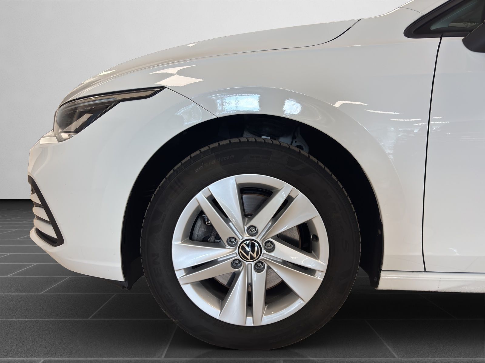 Volkswagen Golf - Bild 9
