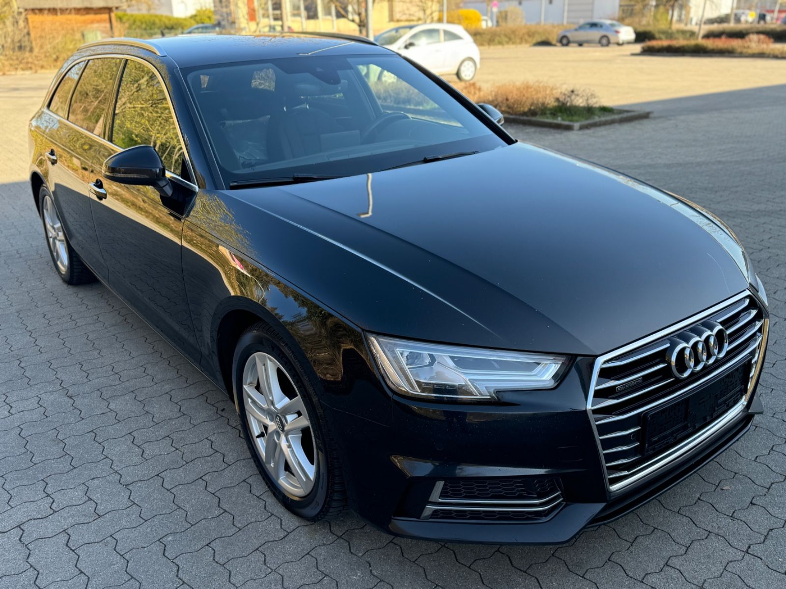 Audi A4 45 TDI Quatt. Design|EUR6|1HAND|LED|NAVI|PDC| imagem 3