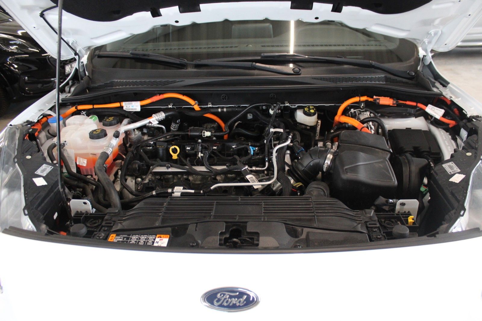 Fahrzeugabbildung Ford Kuga PHEV ST-Line NAVI DAB CAM WinterPaket