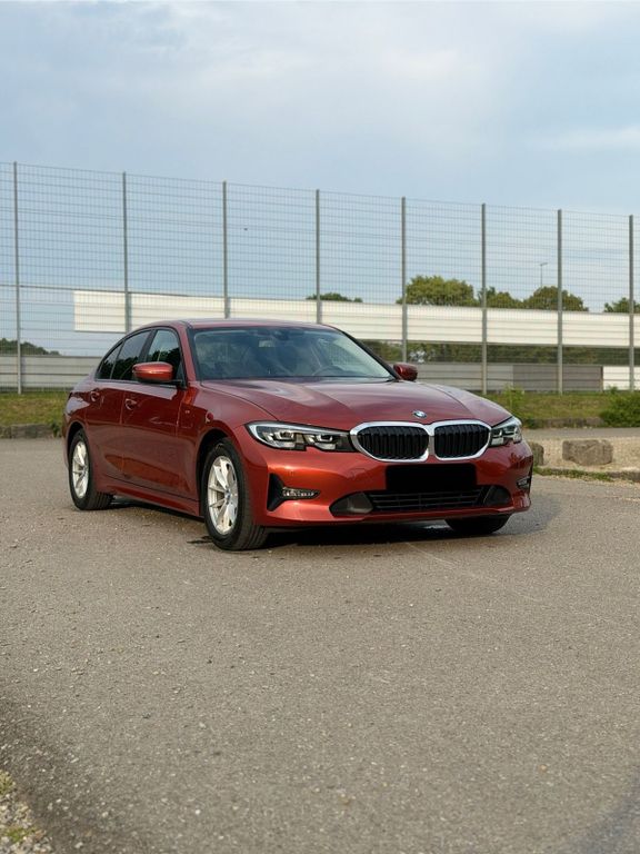 Image of BMW 320