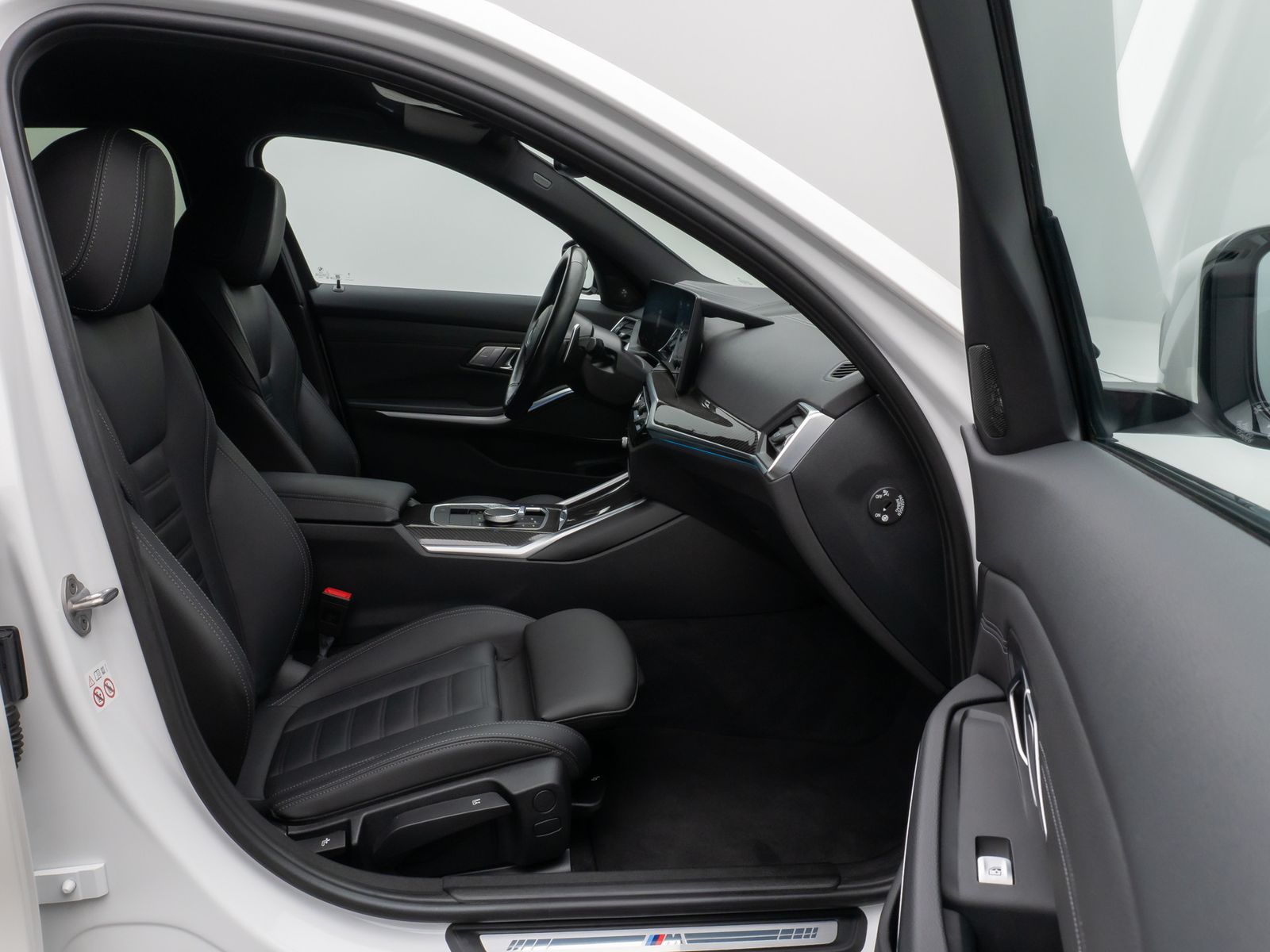 Fahrzeugabbildung BMW 320d M Sport Pro DAB H/K Fernlichtassist 19Zoll