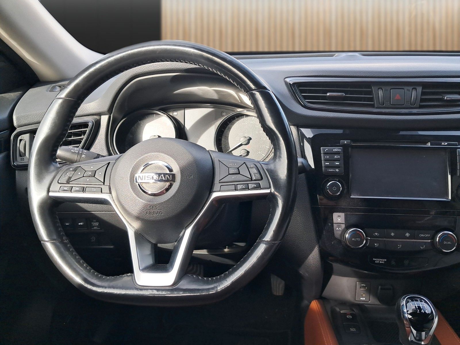 Fahrzeugabbildung Nissan X-Trail Tekna 4x4