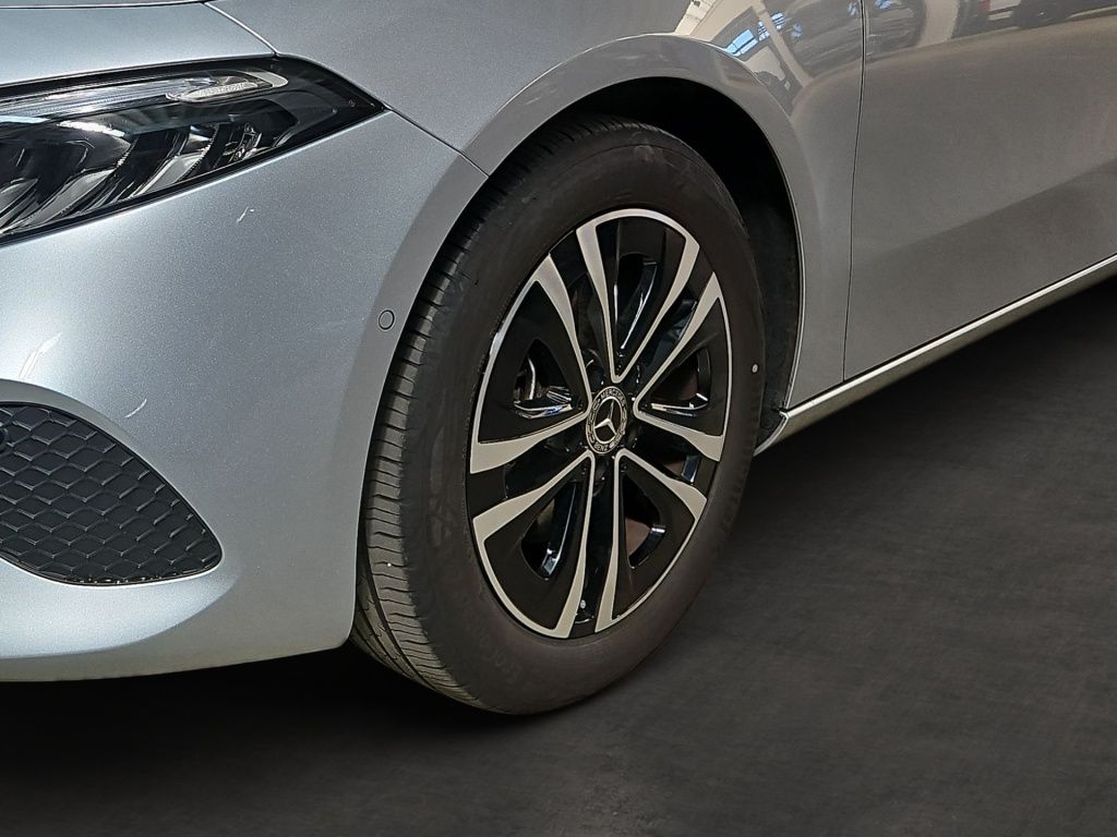 Fahrzeugabbildung Mercedes-Benz A 200 Progressive AHK Navi LED SHZ KAM SpurH