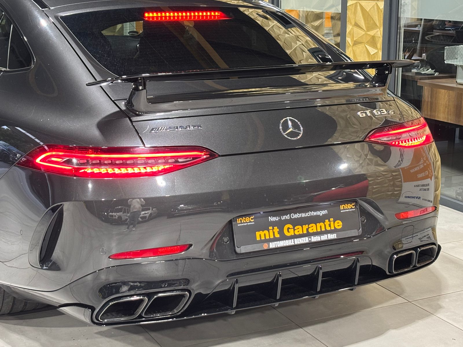 Fahrzeugabbildung Mercedes-Benz AMG GT 4-trg. 63 S 4Matic+/AERO-KIT/PANO/MASSAGE