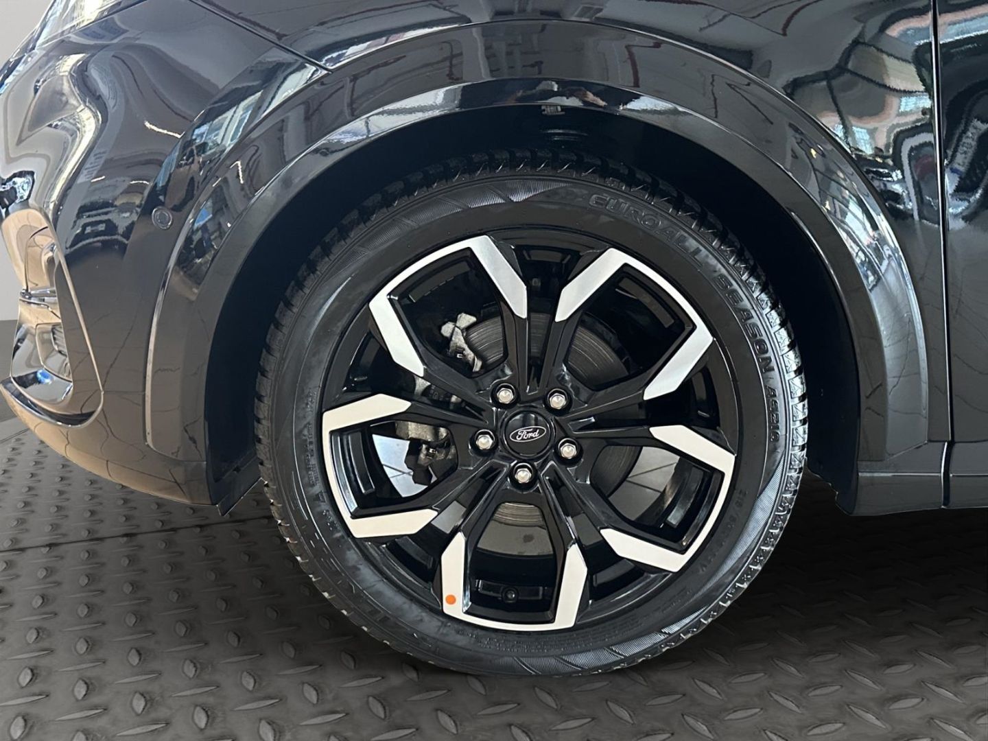 Fahrzeugabbildung Ford Puma ST-Line X Navi B&O LED Klimaautom DAB