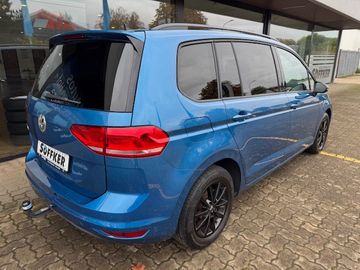 Bild 3 VW Touran Comfortline 1.4 TSI AHK Navi Rear View