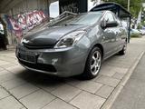 Toyota Prius Sol Automatik-1 Hd. älterer Herr - Toyota Prius aus 2004 mit Hybrid-Antrieb