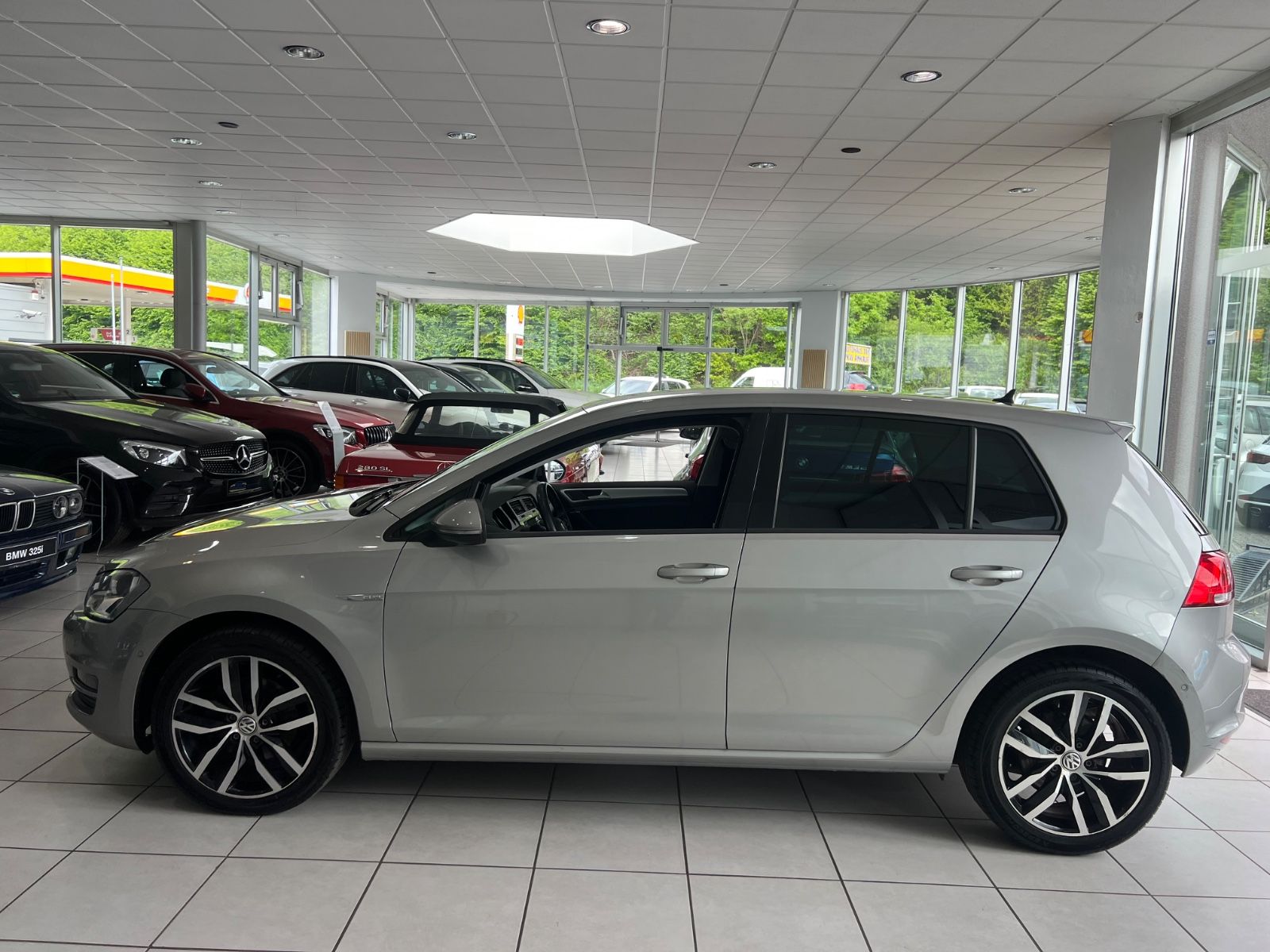 Fahrzeugabbildung Volkswagen Golf VII Lim. Cup 1.6 TDI DSG