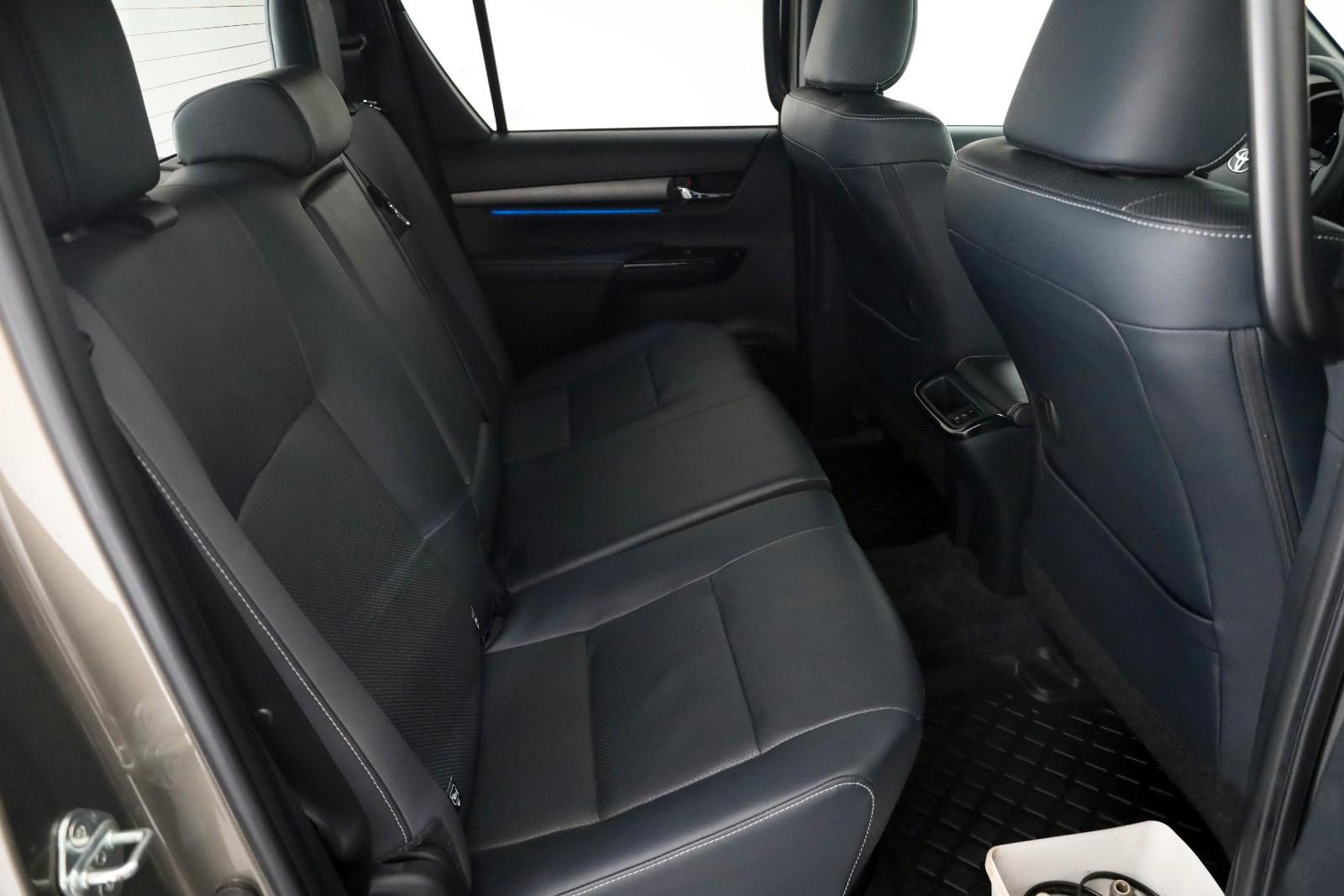 Toyota Hilux 2.8 D-4D Invincible,4x4,ACC,SR+Allterrain