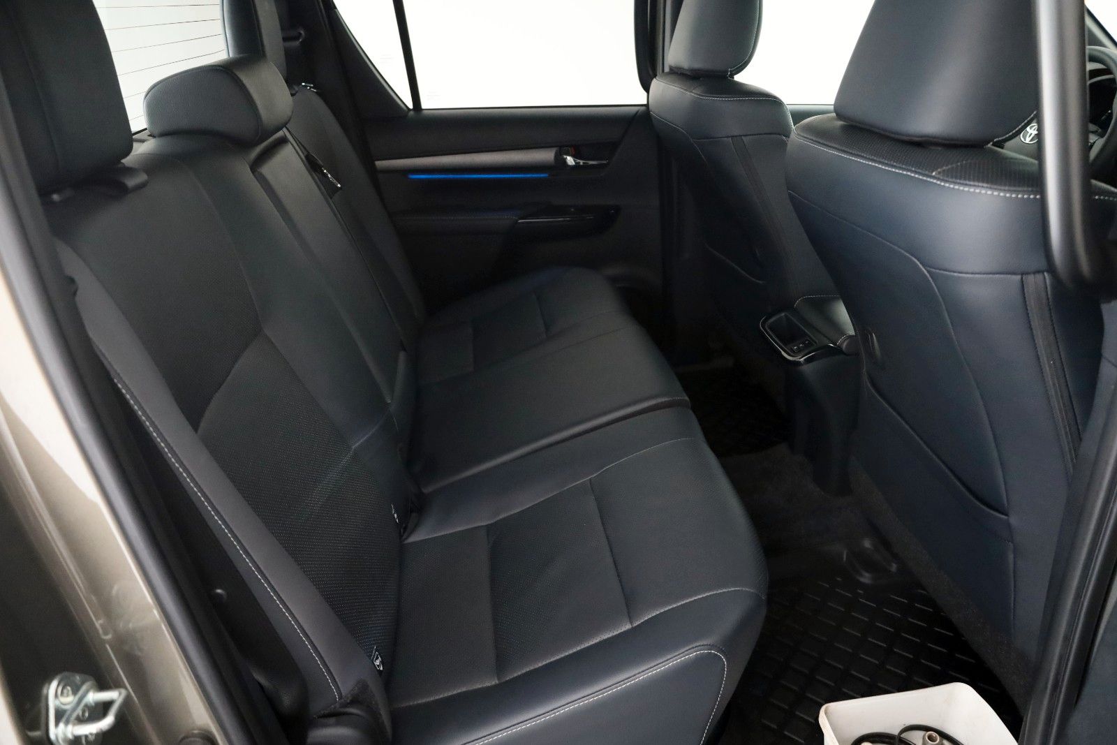 Fahrzeugabbildung Toyota Hilux 2.8 D-4D Invincible,4x4,ACC,SR+Allterrain