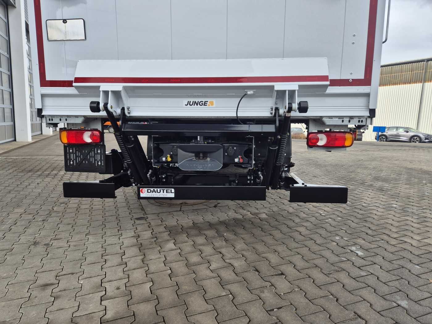 Fahrzeugabbildung Iveco ML120E25/P 2x Schiebeplane AHK LBW Kamera