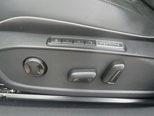 ID.4 Pro Performance Panorama Matrix-LED Navi