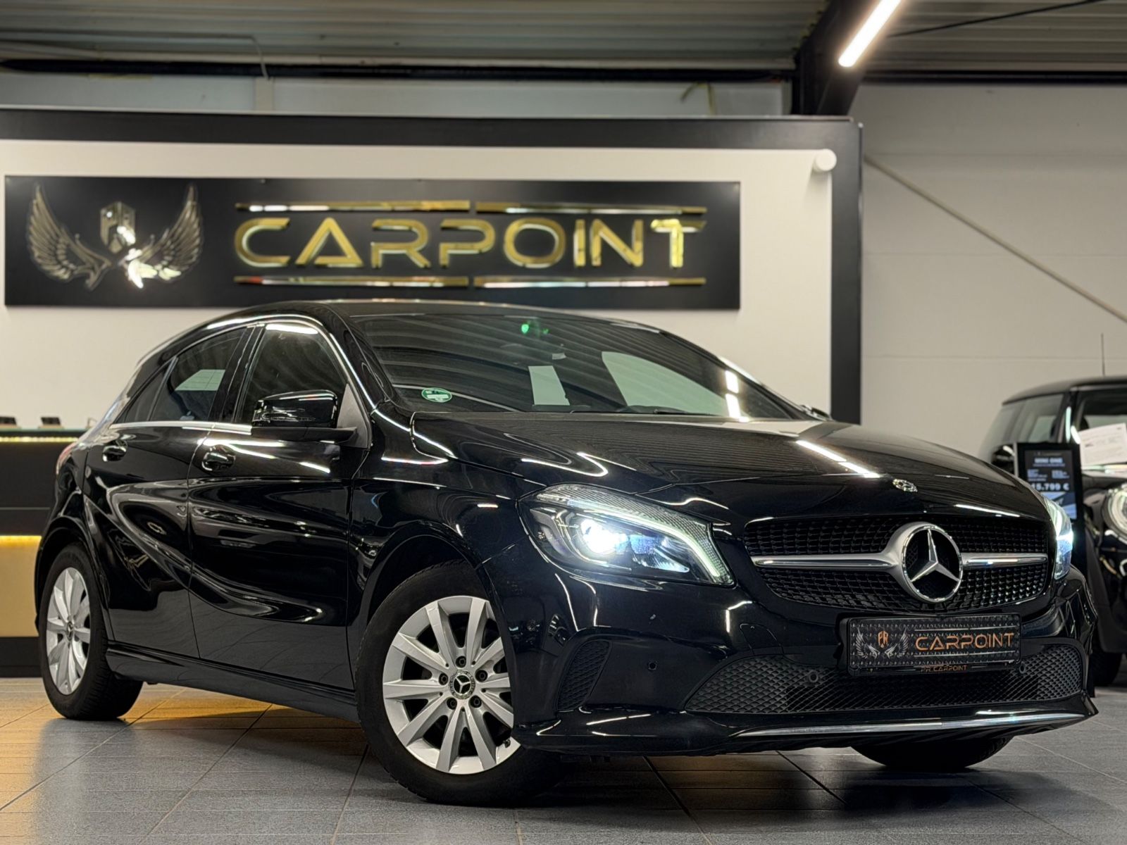 MERCEDES-BENZ A 180 BlueEfficiency /LED/SHZ/T-Leder/Navi/BT