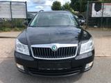 Skoda Octavia Combi Ambition - Skoda Octavia aus 2012 mit Diesel-Antrieb: Limousine
