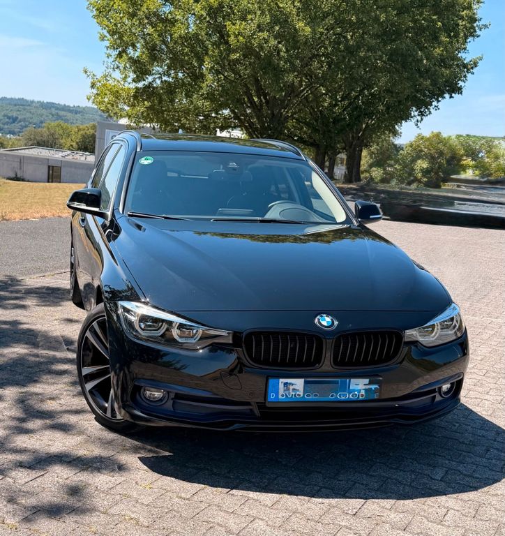 Image of BMW 320